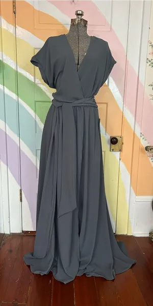 MEGHAN Los Angeles Jasmine Maxi Dress NWT Women’s Sz XL Gray Wrap 👽🧡 thumbnail 1