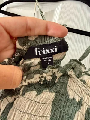 Trixxi Floral Green Midi Dress thumbnail 4