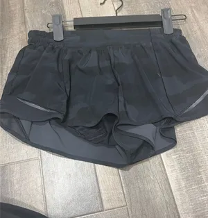 Lululemon black camo shorts thumbnail 1