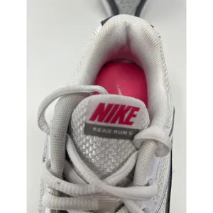 Nike Reax Run 5 Running Shoes Women 5 White Metallic Silver Pink Y2K Retro Gym thumbnail 8