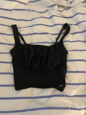 Hollister black top thumbnail 2