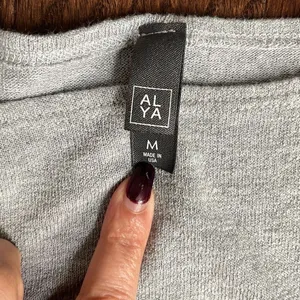 ALYA  Women’s Sweater. Size Medium. Gray‎ thumbnail 5