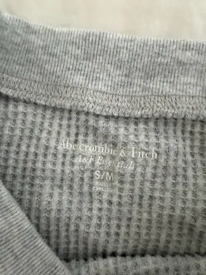 Abercrombie & Fitch Sweater thumbnail 3