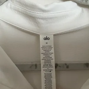 Alo Yoga Dreamscape Button Down Long Sleeve White M thumbnail 3