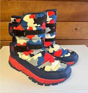 COGA Womens size 36 (US 6) Quilted Camo / Faux Fur Lined Winter Boots thumbnail 1