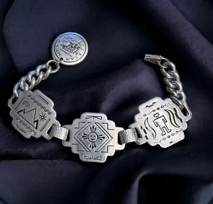 The Mountain Vintage Native American Bear Mountain NY souvenir bracelet thumbnail 1