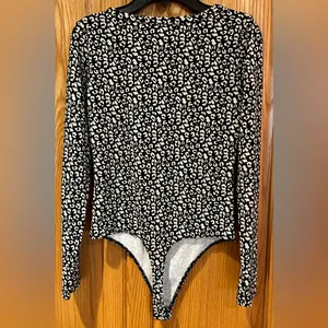 Banana Republic Factory Long Sleeve Black Leopard Print‎ Bodysuit Top Size XS thumbnail 5
