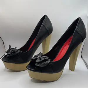 NWOT Jacobies Linda Black Peep Toe Platform Heels Wood Heel Bow Pumps Size 9 thumbnail 2