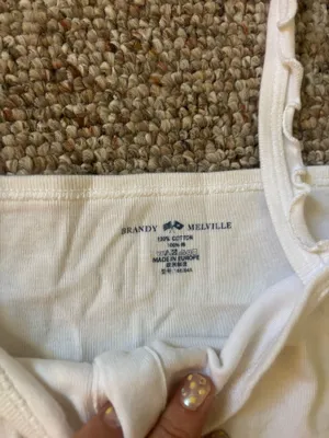Brandy Melville Top White thumbnail 3