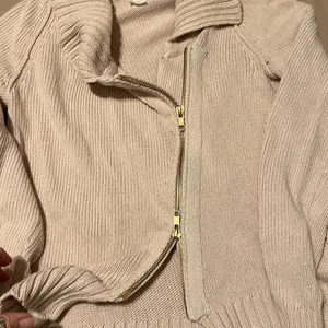 J Crew size XS cream long sleeve angled zip front floppy collar cardigan GUC thumbnail 3