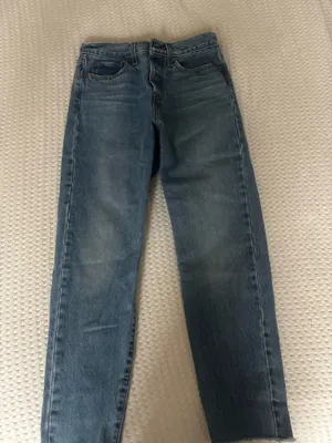 NEW WITH TAGS Levi’s Wedgie Jeans in blue, women’s size 27 thumbnail 1