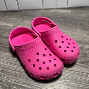 Crocs Classic Clogs Pink‎ Slip On Casual Comfort ShoesSize J5/W7/M5 thumbnail 8
