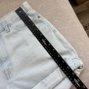 BDG Mom High Rise Denim Shorts Size 28 Light Wash Rolled Cuff Urban Outfitters thumbnail 8