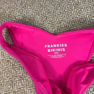 Frankies Bikinis - Red Ribbed and Runched 2-Piece Bikini Sz M Sexy Vacay Beach thumbnail 4