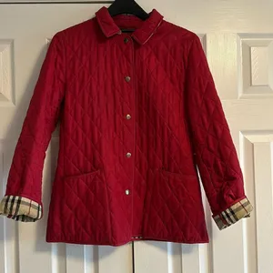BURBERRY LONDON Women’s Red Diamond Quilted Jacket Size S thumbnail 1