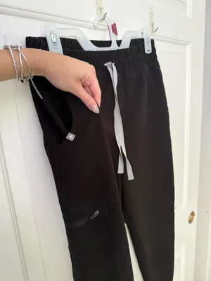 FIGS Scrub Pants Jogger thumbnail 3