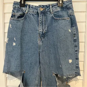 Zara High Rise Destroyed Straight Leg Jeans Sz 2 Ripped Blue thumbnail 8