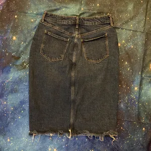 Old Navy Higher High Rise Secret Smooth Pockets Skirt size 10 thumbnail 2