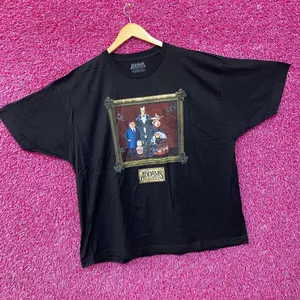 The Addams Family Portrait T-Shirt 2XL thumbnail 3