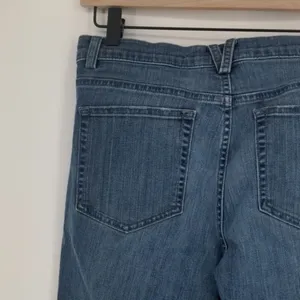 Duluth Trading Women's Medium Wash Bootcut Jean‎ Size 8 thumbnail 12