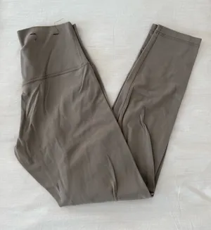 Aritzia Butter Leggings thumbnail 1