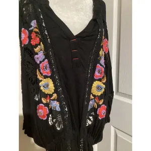 Free People Serafina Black Embroidered Lace Crochet Boho Festival Blouse Top M thumbnail 3