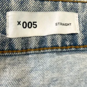 ASOS Collusion x005‎ Straight Leg Light Mineral Blue Wash Mom Jeans thumbnail 9