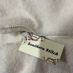 Southern Stitch Sherpa cream and leopard vest. Size L/XL NWT thumbnail 11