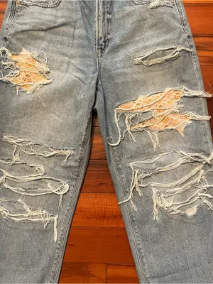 American Eagle Jeans Womens 12 Blue Denim Mom Straight Jean High Rise Distressed thumbnail 3