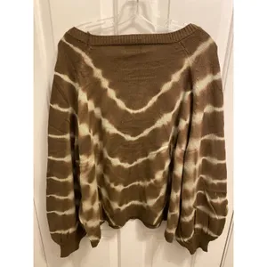 Brand New Umgee USA Women's Size 1X Plus Brown White Tie Dye Sweater Top thumbnail 4