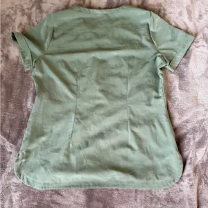 Healing Hands Olive Green Camo Print Two Pocket Scrub Top thumbnail 6