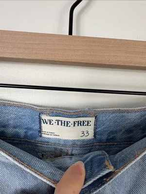 Free People We The Free Now Or Never Denim Shorts Women’s Size 33 Distressed thumbnail 4