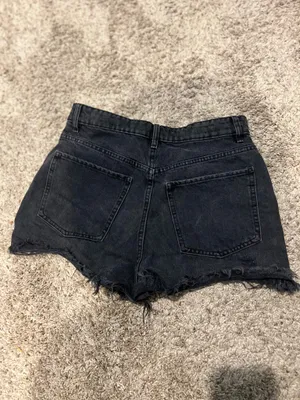Zara black denim Shorts thumbnail 5