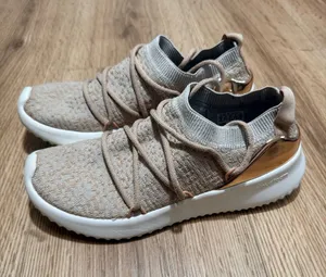 Adidas Ultimamotion Women's 6 Pale Nude Rose Gold Cloudfoam Sock Sneakers EE9100 thumbnail 1