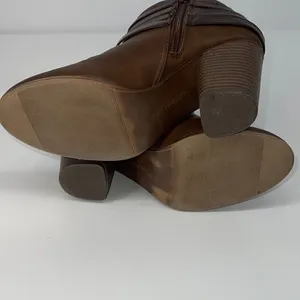 Material Girl Womens Ankle Boots Booties Buckle Strappy Zip Brown‎ Size 7.5 thumbnail 5