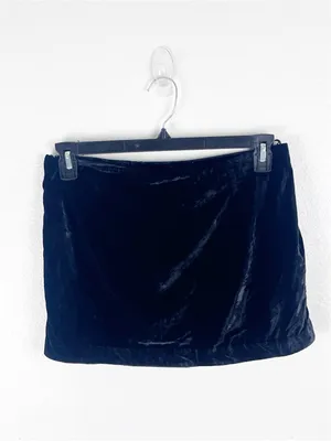 FREE PEOPLE Black Velour Lined Side Zip Closure Mini Skirt Size 4 Boho Casual thumbnail 2