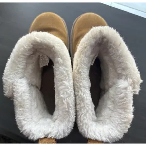 Koolaburra by UGG Suede Mini Winter Boots Barlee Chestnut Women's Size 8 thumbnail 7