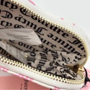 Juicy Couture V-I Heart Juicy Heart Zip Around Wristlet Snow‎ White Chiffon Pink thumbnail 6