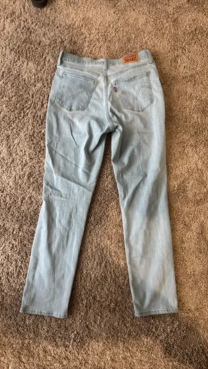 Levi’s Classic Straight Jeans Women’s thumbnail 2