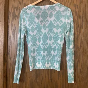 Loft lightweight‎ light green and when v neck button down cardigan thumbnail 4