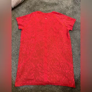 Lululemon Swiftly Tech Short Sleeve thumbnail 3