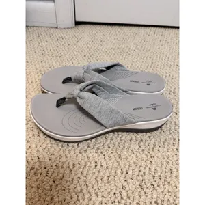 Clarks Cloudsteppers Cushion Soft Flip Flops Gray Size 11‎ thumbnail 2
