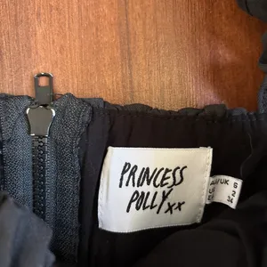 Princess Polly black top size 2 thumbnail 2