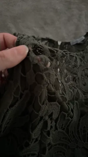Dark Green Lace Charlotte Russe crop top thumbnail 4