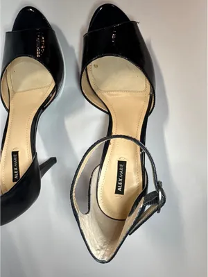 Alex Marie Women’s 9M Black Patent Peep Toe Ankle Strap Platform Heels thumbnail 8