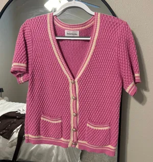 Boutique Top thumbnail 1