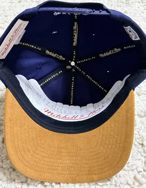 Mitchell & Ness MLB New York Yankees Metal Logo Tag Snapback Hat thumbnail 5