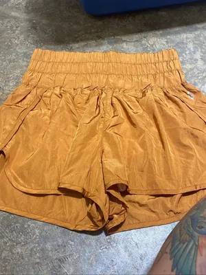 Free People the way home shorts. Size small & Medium thumbnail 4