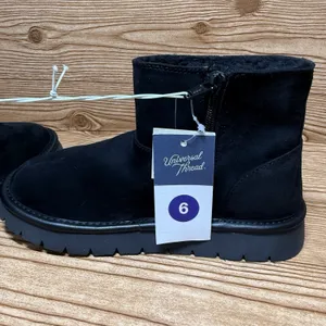 Black Ankle Boots Women Sz 6 Faux Suede Memory Foam Lined Winter Snow Warm‎ Zip thumbnail 8