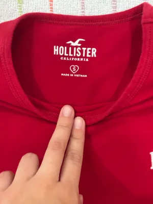 Hollister Baby Tee thumbnail 2